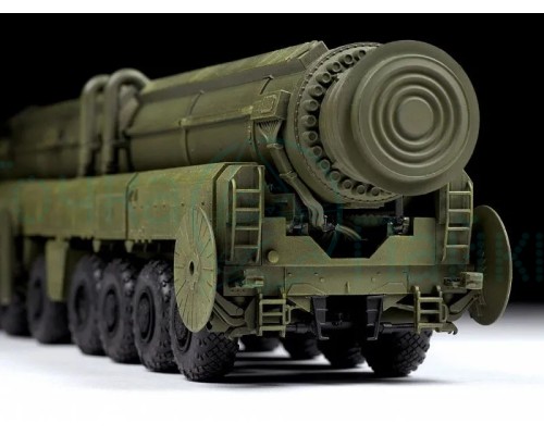 Сборная модель ZVEZDA Российский РКСН "Тополь", подарочный набор, 1/72