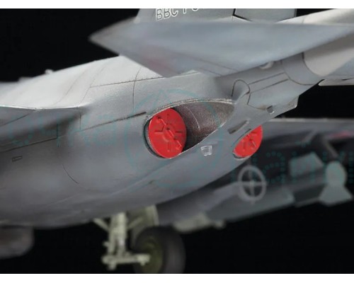 Сборная модель ZVEZDA Российский лёгкий бомбардировщик Як-130, 1/48 Сборная модель ZVEZDA Российский лёгкий бомбардировщик Як-130, 1/48