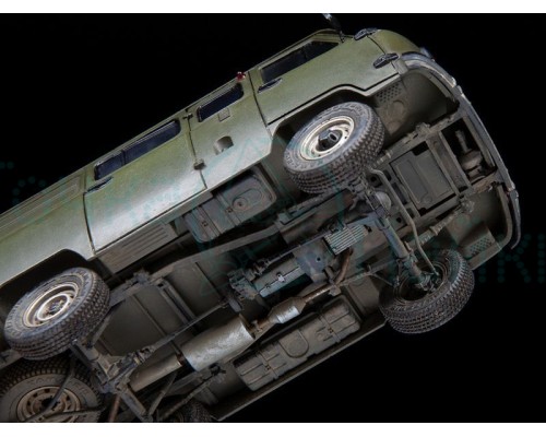 Сборная модель ZVEZDA Российский автомобиль УАЗ 3909, 1/35 Сборная модель ZVEZDA Российский автомобиль УАЗ 3909, 1/35